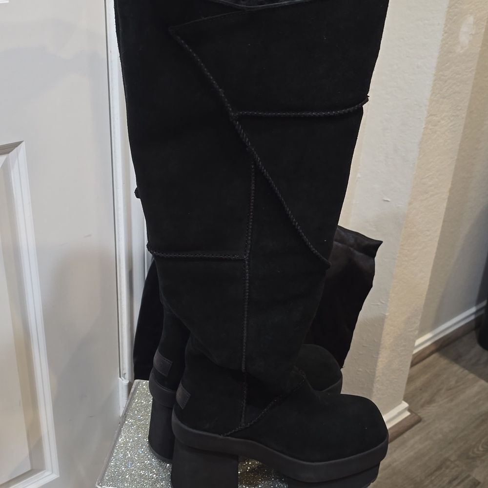 Ugg New Heights Platform XTra Boots- Black - Picture 13 of 16